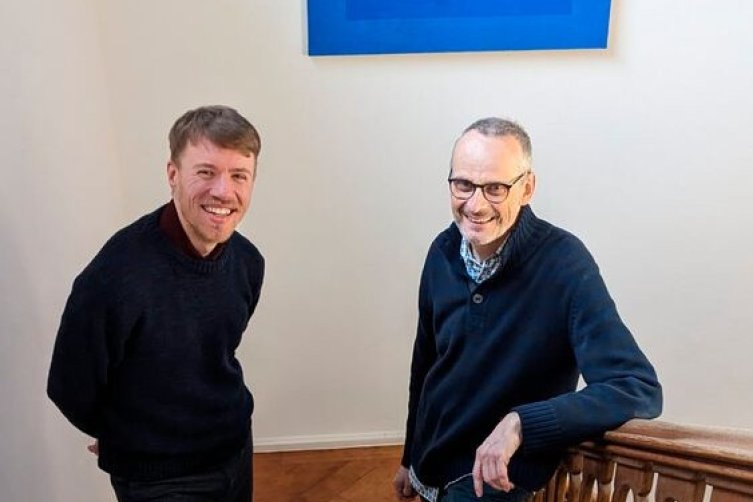 Digitalproduktmanager Tyll Leyh (l.), Verlagsleiter Michael Justus