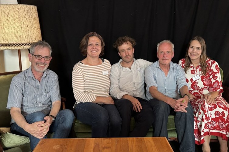v.l.: Markus Weber (Moritz Verlag), Susanne Blum, Moritz Klein (beide Peter Hammer Verlag), Will Gmehling, Anna Kindermann (Kindermann Verlag)